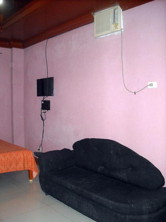 TV a/nebo společenská místnost v ubytování Cebu Guest Inn