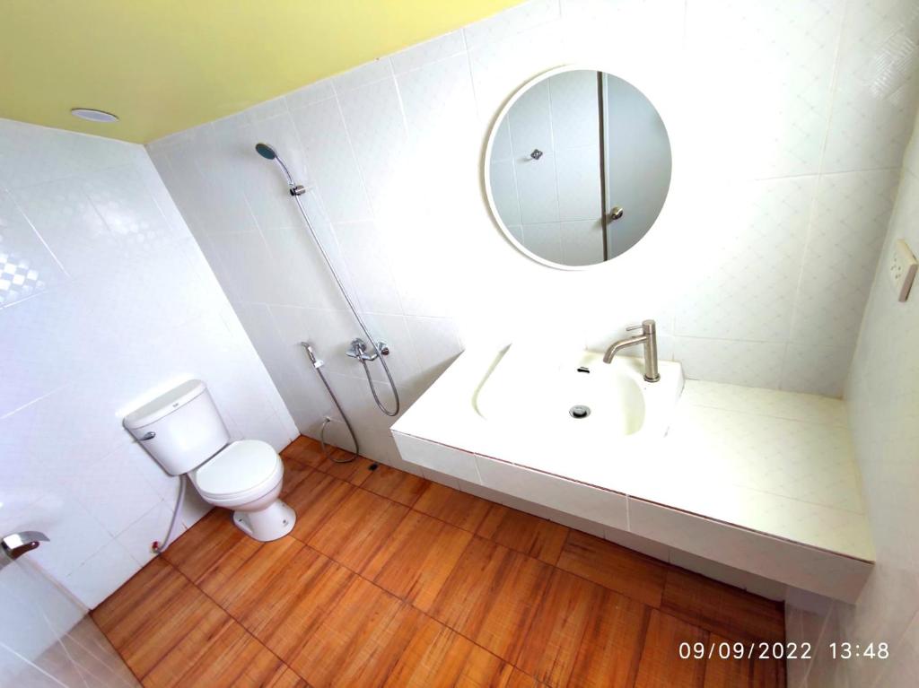 Ein Badezimmer in der Unterkunft Sairee View Resort