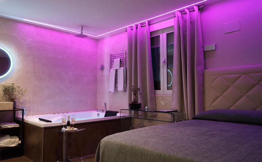 
Double Room with Spa Bath
