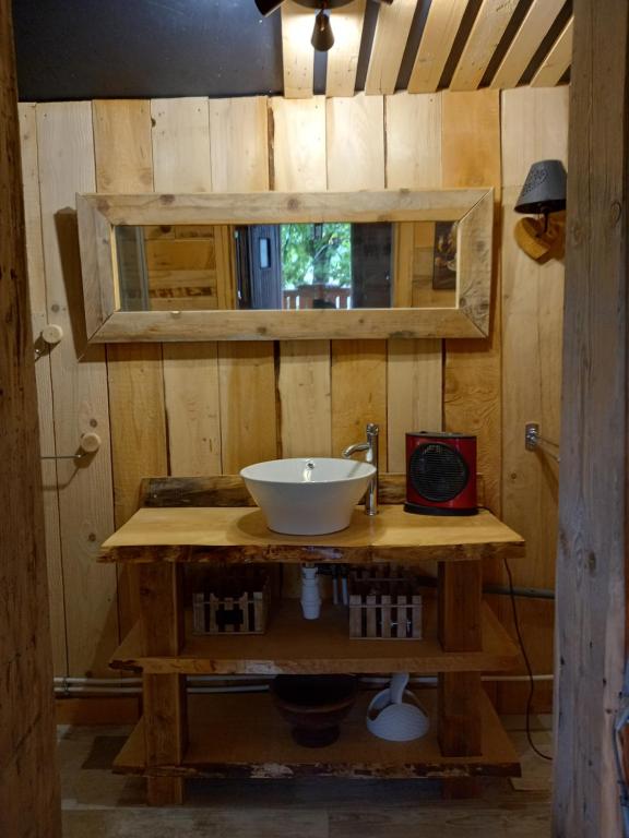 Fotografie z fotogalerie ubytování Chalet cocooning pleine nature v destinaci Montmorot