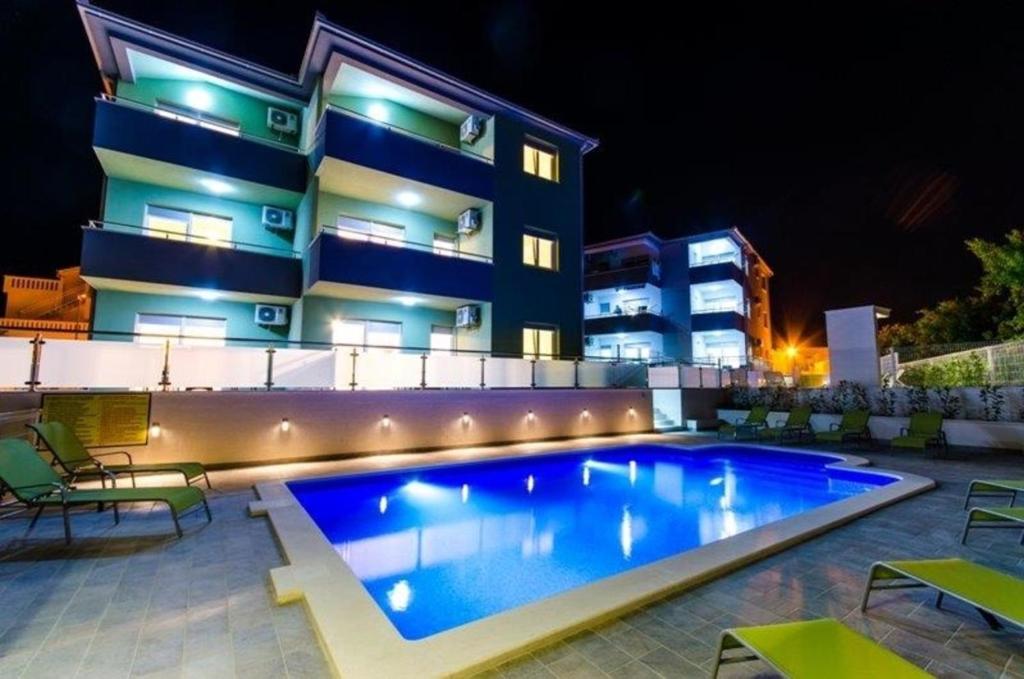 Bazén v ubytovaní Apartment Mali San alebo v jeho blízkosti