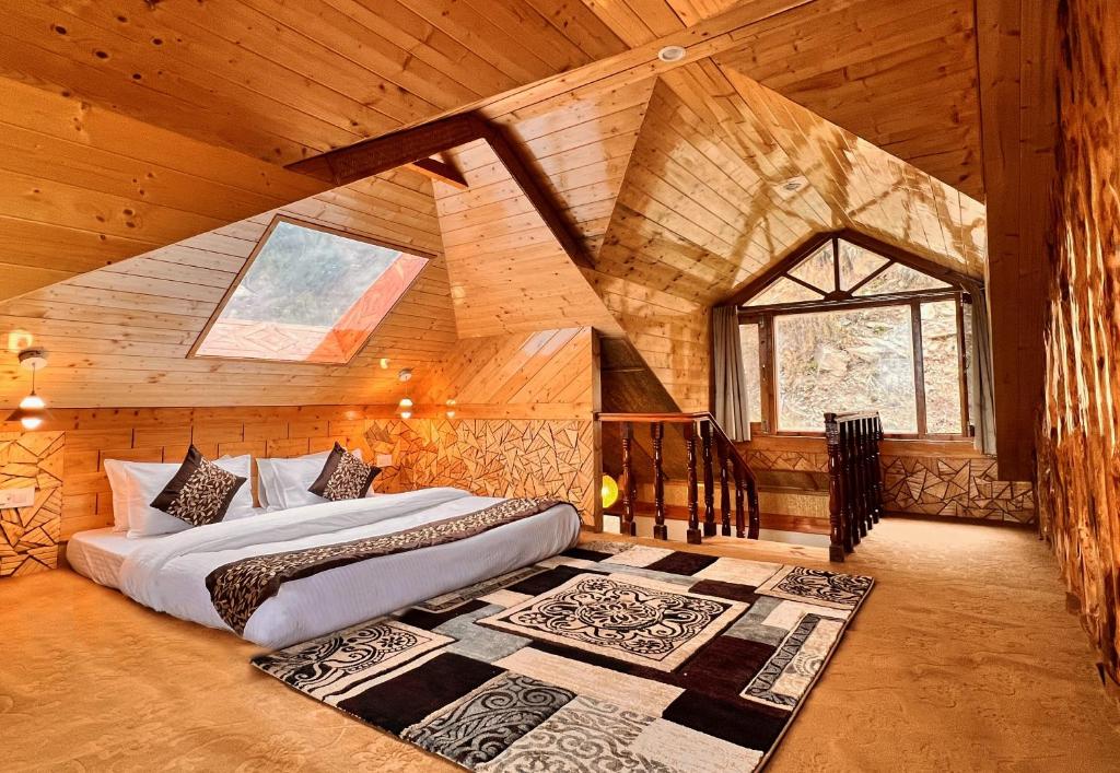 Jomotel Talai - Luxury Quadruple Room