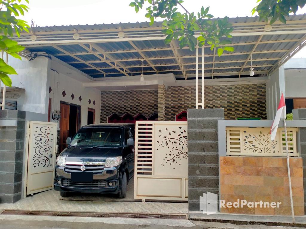 Fotografie z fotogalerie ubytování Navisha Guest House Syariah near Exit Tol Batang RedPartner v destinaci Pekalongan