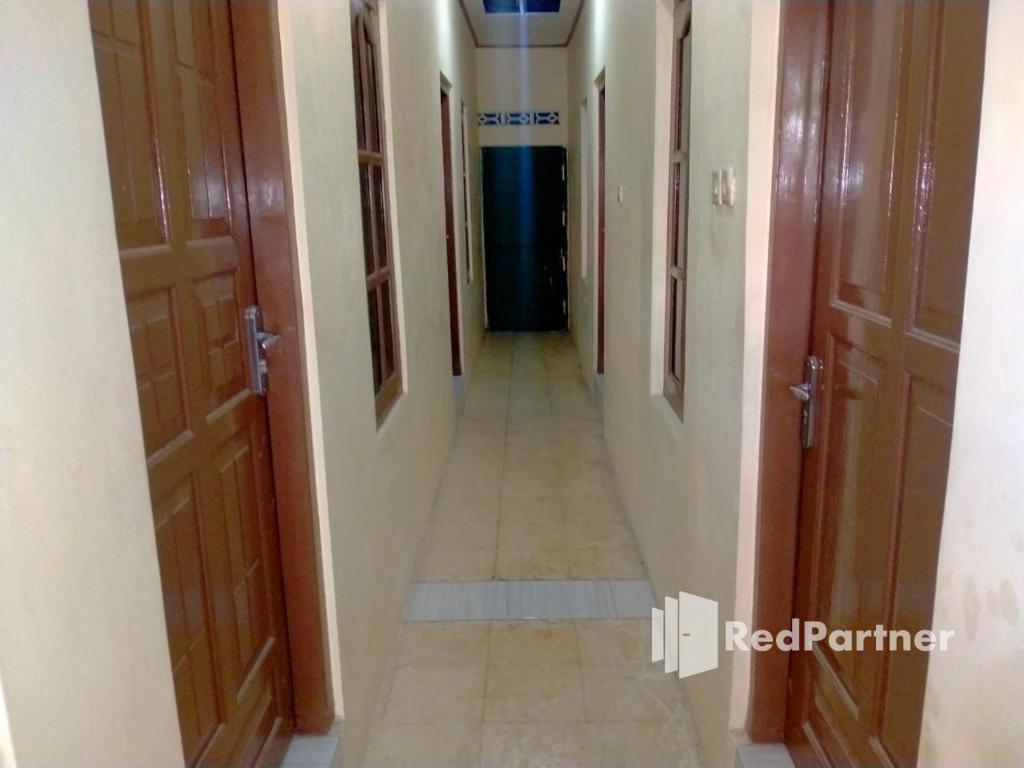 Fotografie z fotogalerie ubytování Navisha Guest House Syariah near Exit Tol Batang RedPartner v destinaci Pekalongan