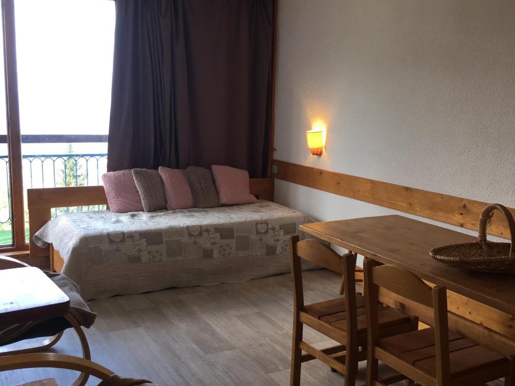 Photo de la galerie de l'établissement Appartement lumineux au cœur des Villards · Balcon sud-ouest · 5 pers · Parking à proximité - FR-1-346-429, à Arc 1800