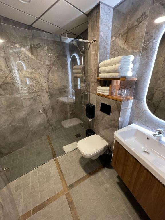 Koupelna v ubytování Tõrva Veemõnula Spaahotell