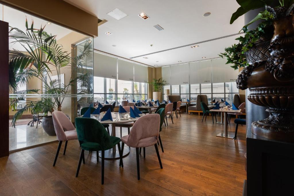 Restaurace v ubytování Salthill Hotel