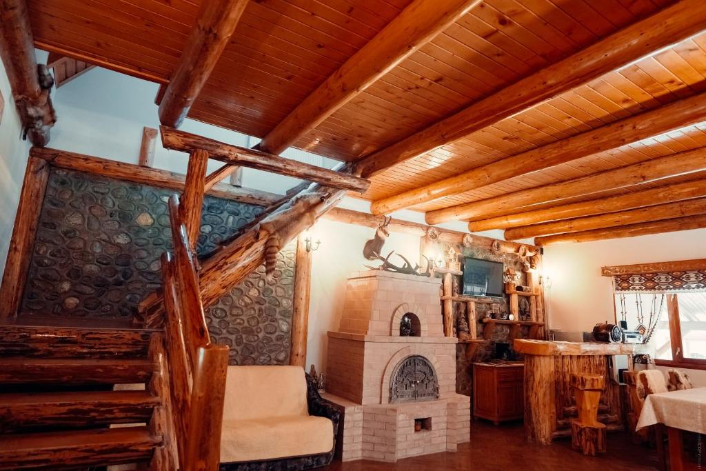 Posezení v ubytování Casa Cheile Dâmbovicioarei - Cabana 1