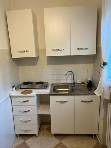 Kuchnia lub aneks kuchenny w obiekcie La casa sui colli bolognesi