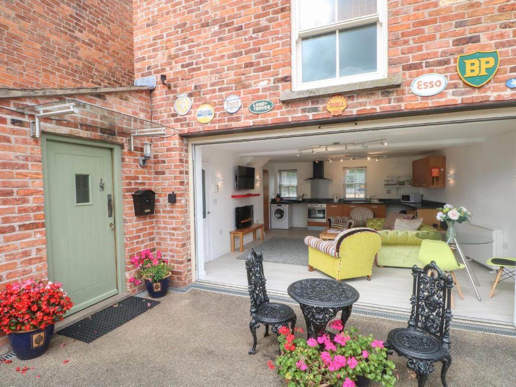 The Lodge at Cross Cottage, Wrexham Updated 2023 Prices