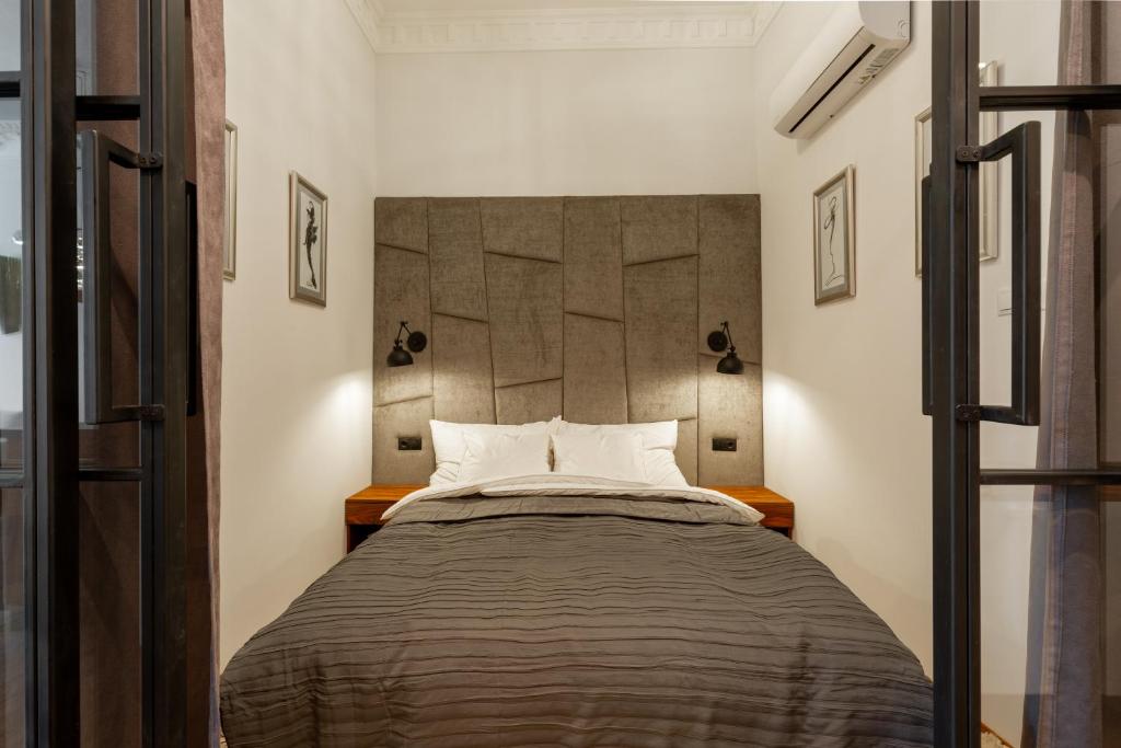 Posteľ alebo postele v izbe v ubytovaní Designer Dream Home with Stunning View