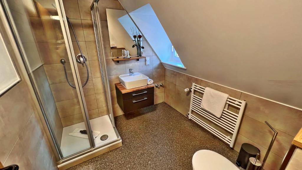Koupelna v ubytování Hotel Zu den Drei Kronen