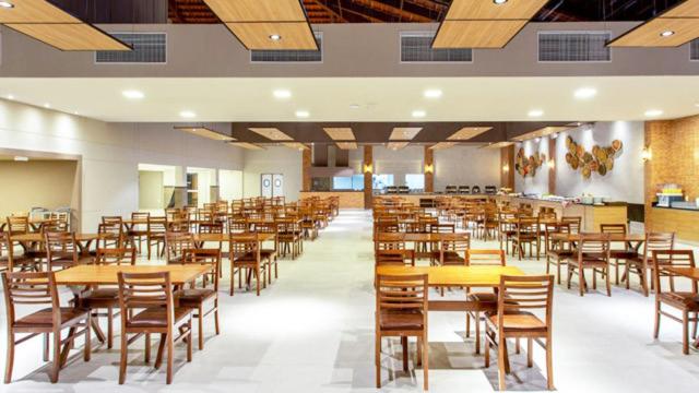 Restaurace v ubytování Ondas Praia Resort