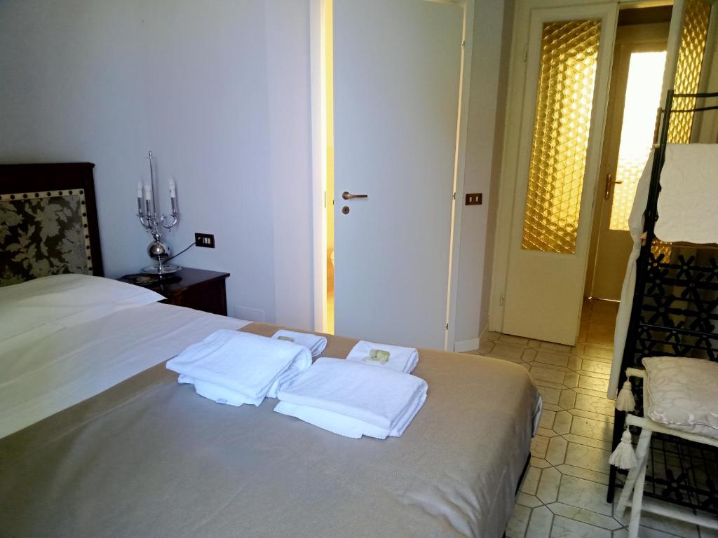 GRAZZANO ANTICA STAZIONE - Chambre Double Avec Vue Sur Le Jardin