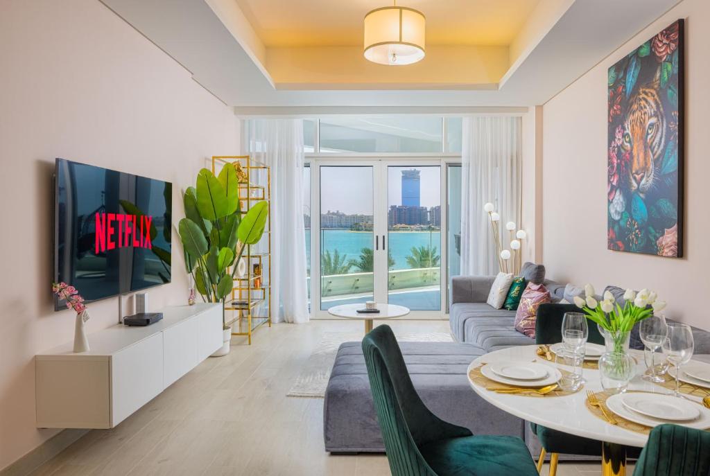 Apartament VayK Dreamy Two Bedroom On The Palm With Beach Access (ZEA