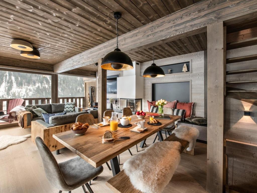 Khu vực ghế ngồi tại Chalet 10 pers. - Spa, Sauna, Proche Centre et Téléphérique - FR-1-198-213