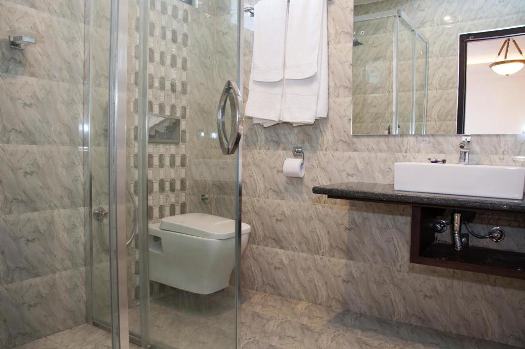 Koupelna v ubytování Mandala Boutique Hotel