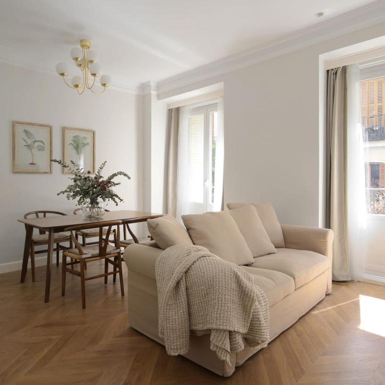 Fotografie z fotogalerie ubytování DELUXE APARTMENT NEAR GRAN VIA v destinaci Madrid