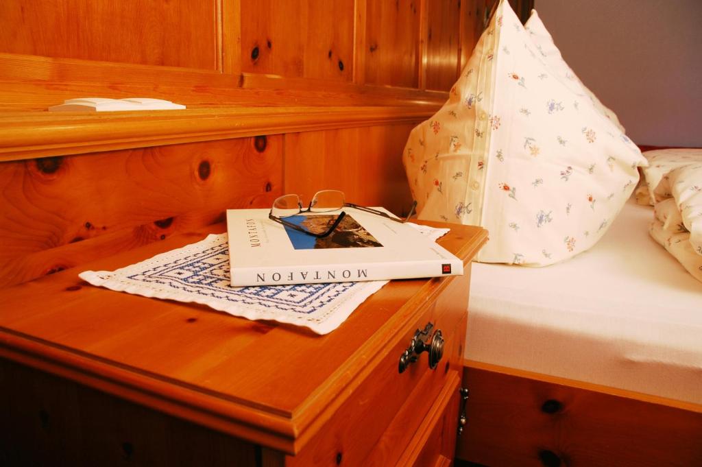 Postel nebo postele na pokoji v ubytování Hotel-Pension Faneskla