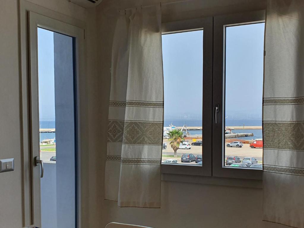Sky and Sea a Calasetta - Elegante Appartamento Vista Mare