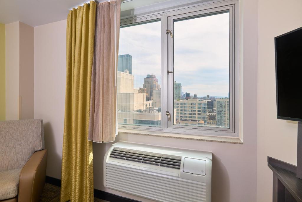 Candlewood Suites NYC -Times Square by IHG photo