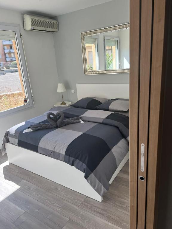 App 1 Mulhouse centre , 6 personnes – photo 9