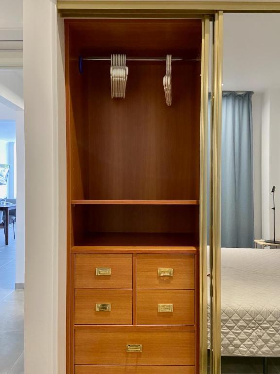 Posteľ alebo postele v izbe v ubytovaní Excelsior I Sea View Apartment