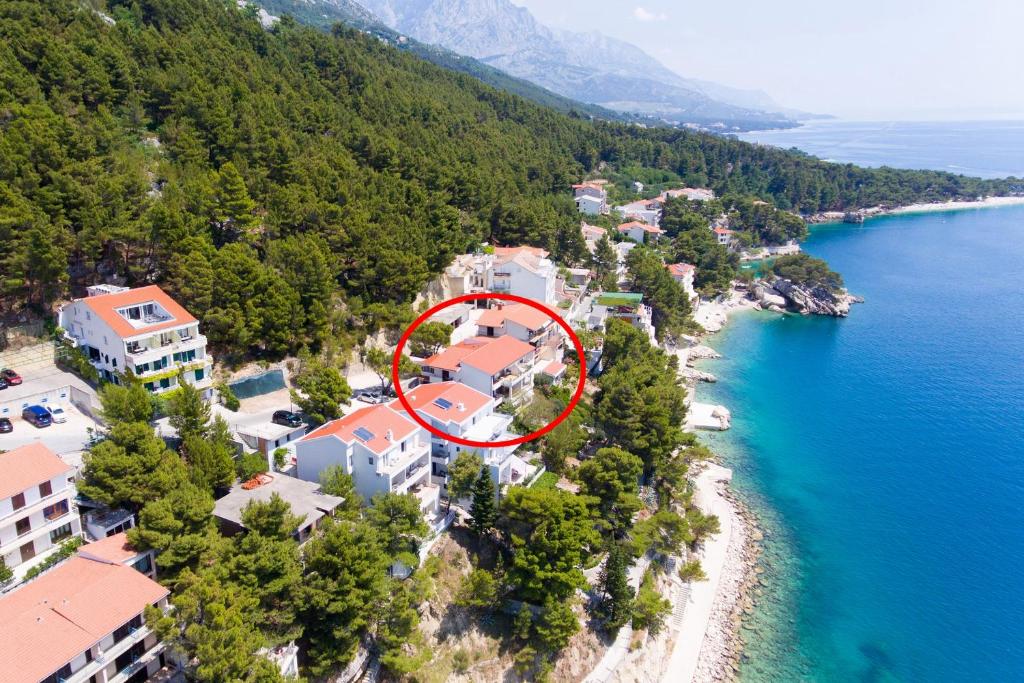 Ptičja perspektiva nastanitve Apartments by the sea Brela, Makarska - 19205