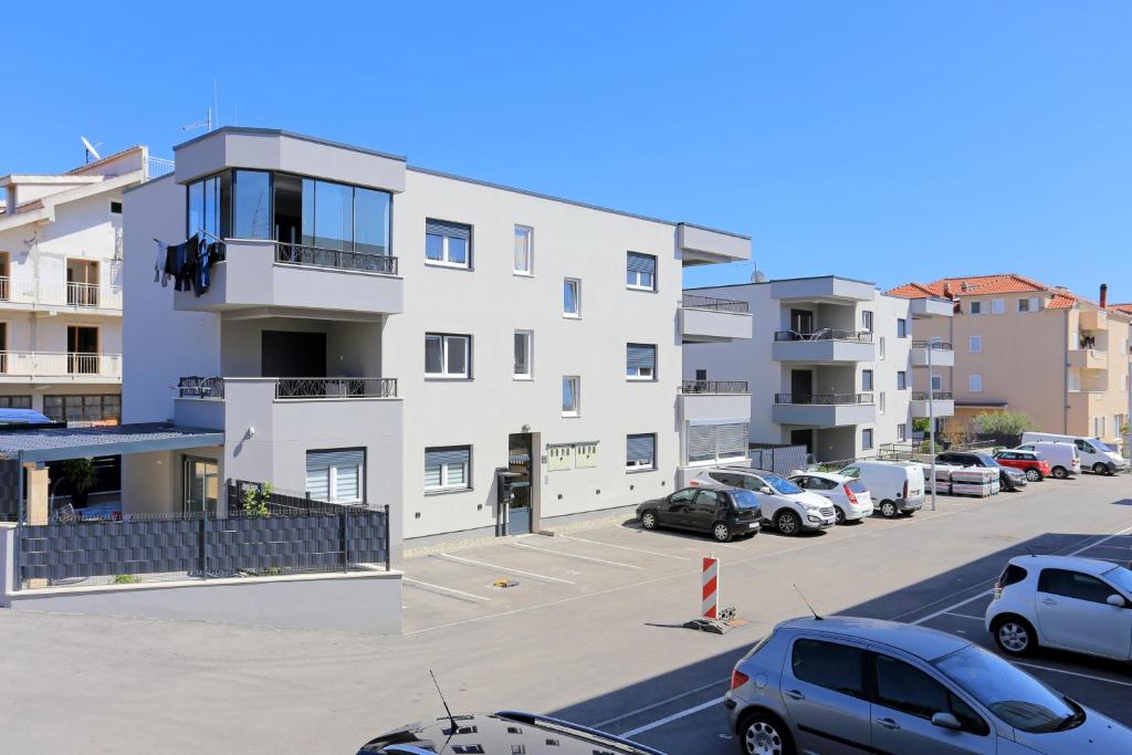Fotografia z galérie ubytovania Apartments with a parking space Trogir - 19213 v Trogiri