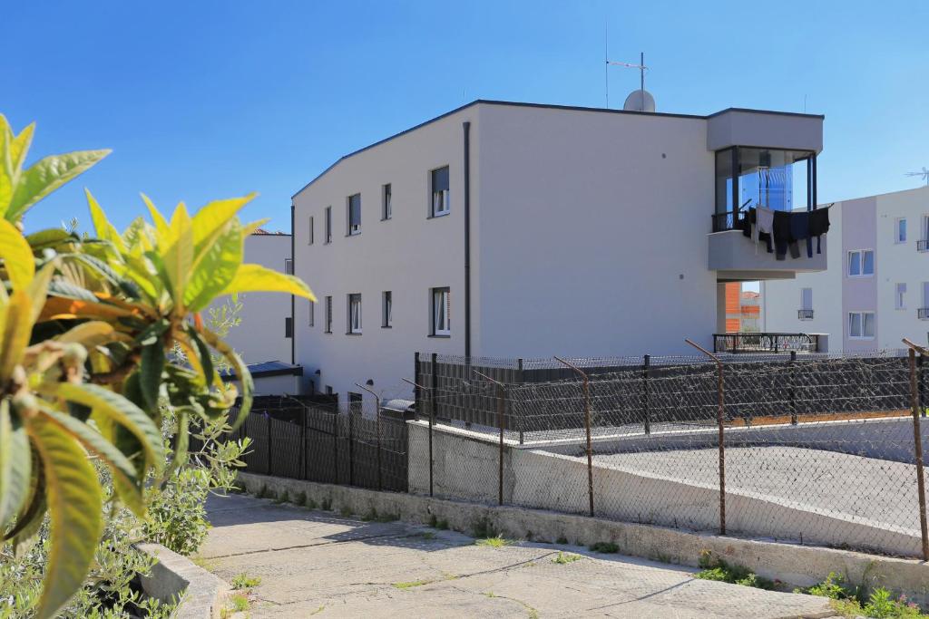 Fotografia z galérie ubytovania Apartments with a parking space Trogir - 19213 v Trogiri