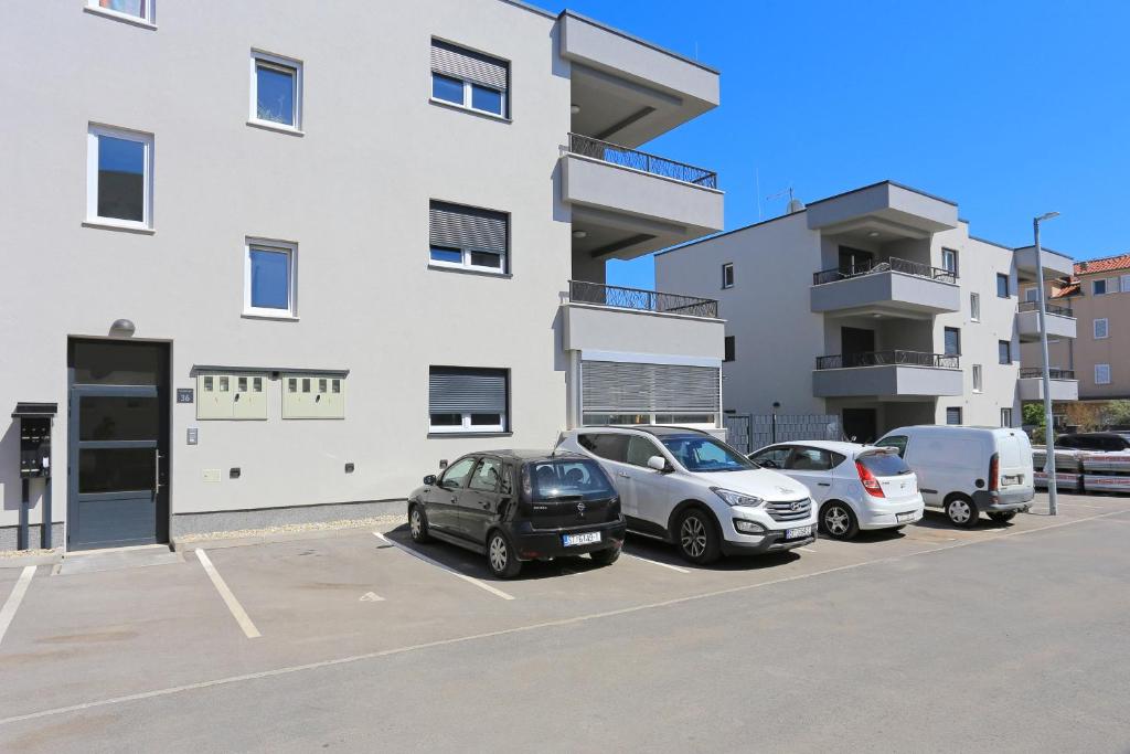 Fotografia z galérie ubytovania Apartments with a parking space Trogir - 19213 v Trogiri