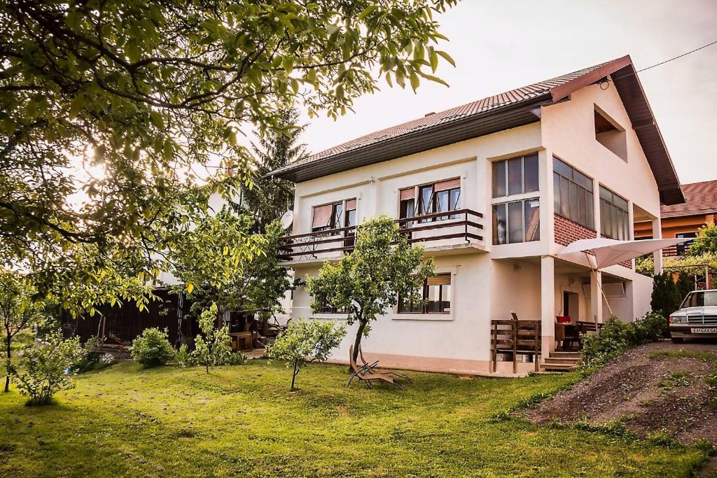 Fotografie z fotogalerie ubytování Apartments with a parking space Slunj, Plitvice - 19237 v destinaci Slunj