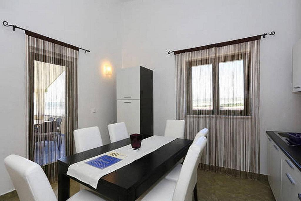 Fotografia z galérie ubytovania Apartments with a parking space Maslenica, Novigrad - 19060 v destinácii Jasenice