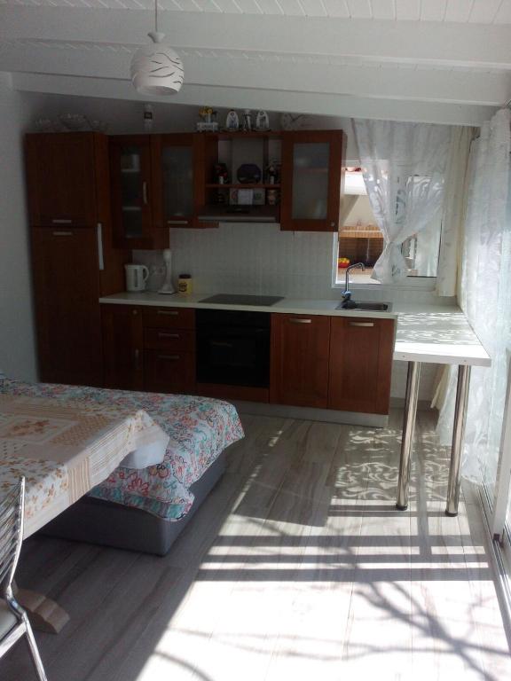 Zdjęcie z galerii obiektu Apartment close to sea w mieście Kandia