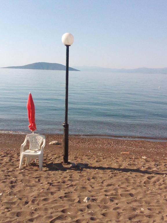 Zdjęcie z galerii obiektu Apartment close to sea w mieście Kandia