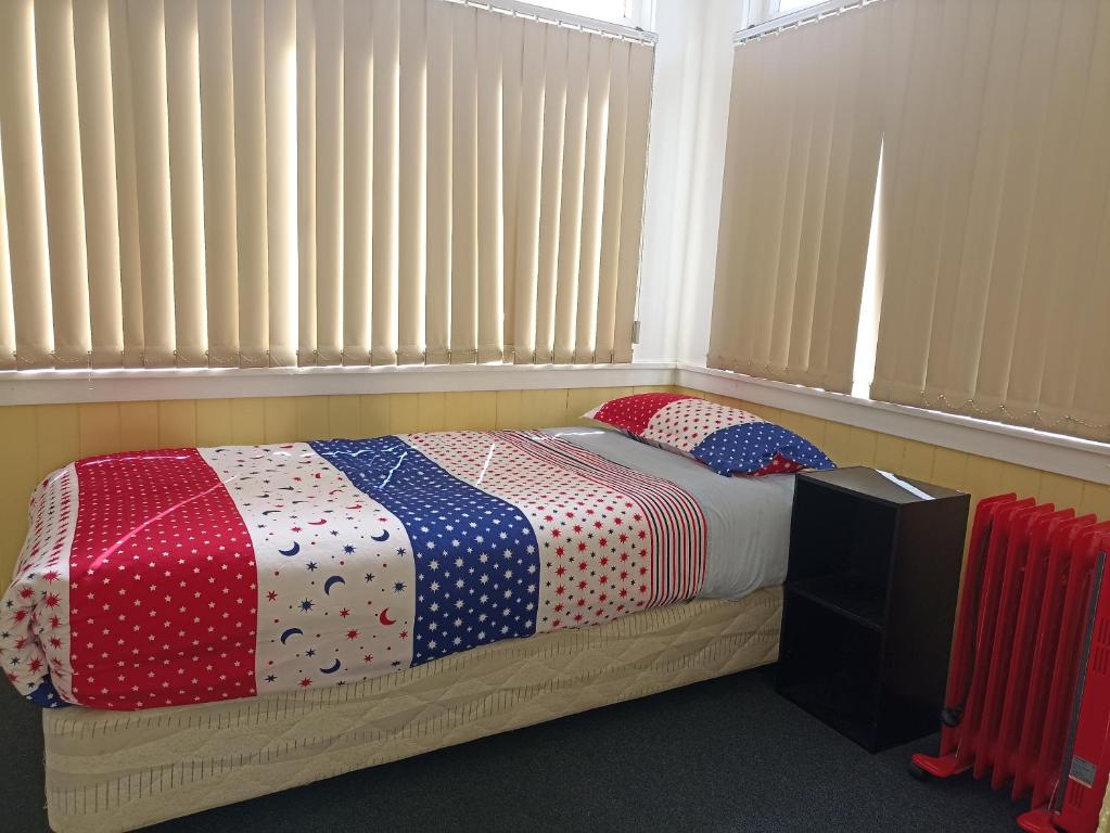 
Single Room with Shared Shower and Toilet
