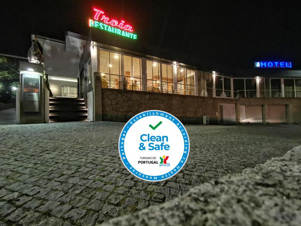 Certifikát, hodnocení, plakát nebo jiný dokument vystavený v ubytování Troia Hotel