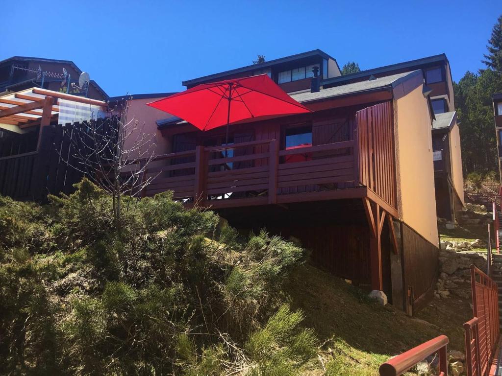 Zdjęcie z galerii obiektu Appartement Bolquère-Pyrénées 2000, 2 pièces, 6 personnes - FR-1-592-46 w mieście Font-Romeu
