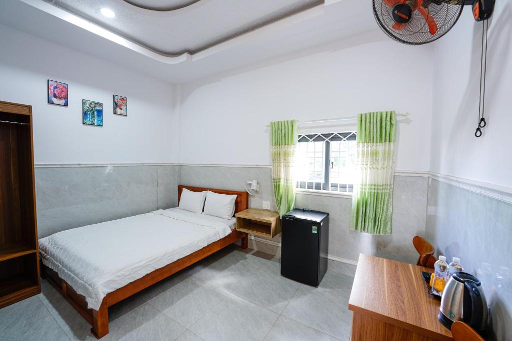 Phòng Có Giường Cỡ Queen Nhìn Ra Vườn