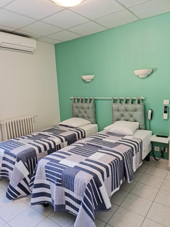 Carry Hotel - Habitación Gemela