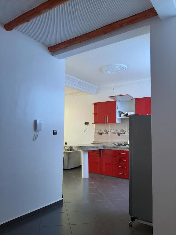 Belle appartements vu mer et la montagne meublée