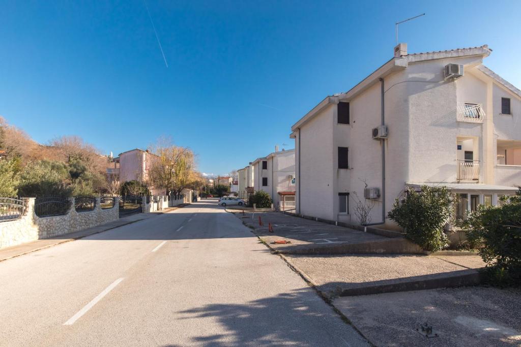 Apartments with parking space Baska, Krk - 19435
