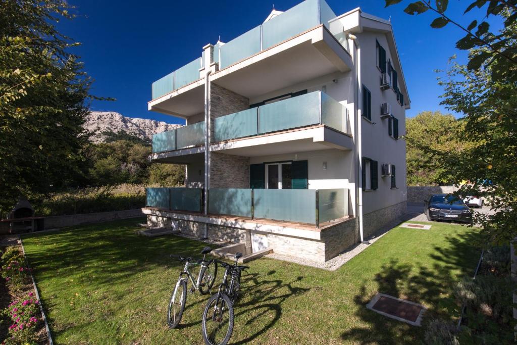 Fotografia z galérie ubytovania Apartments with a parking space Baska, Krk - 19672 v destinácii Baška