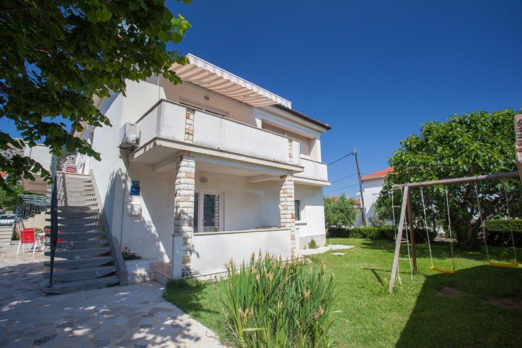 Apartments with parking space Baska, Krk - 19434