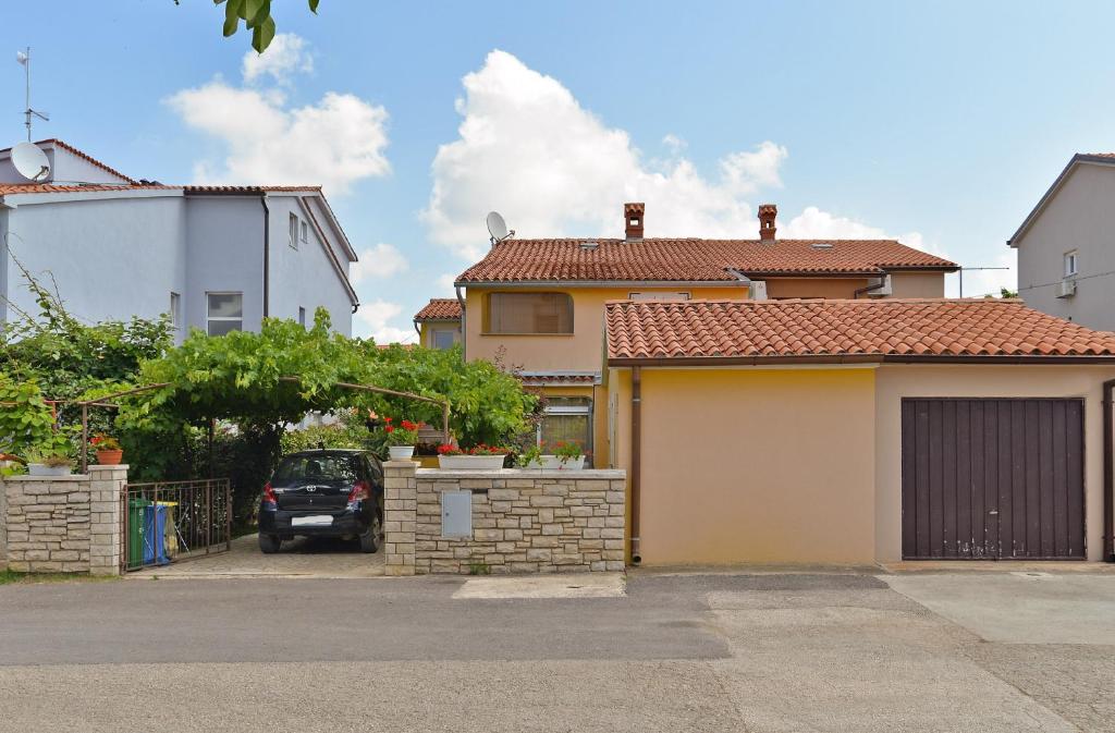 Apartments with parking space Valbandon, Fazana - 19663