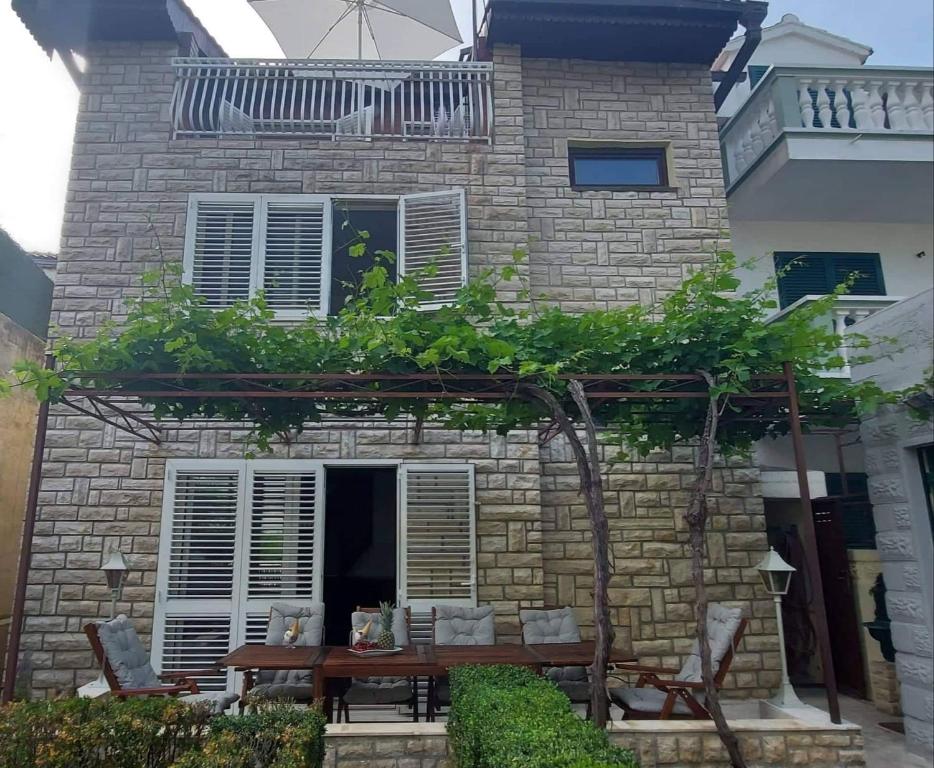 Seaside holiday house Vodice - 19669