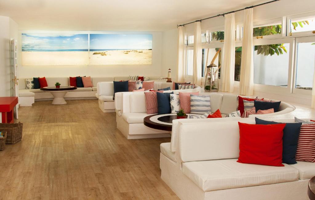 Posezení v ubytování Apartamentos Panorama Adults Only