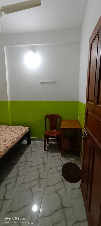 Postel nebo postele na pokoji v ubytování Luiza Guest House