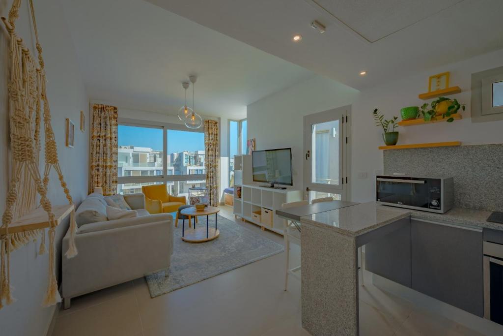 Modern 1-Bedroom Apartment in Sholan, El Gouna. Pool View