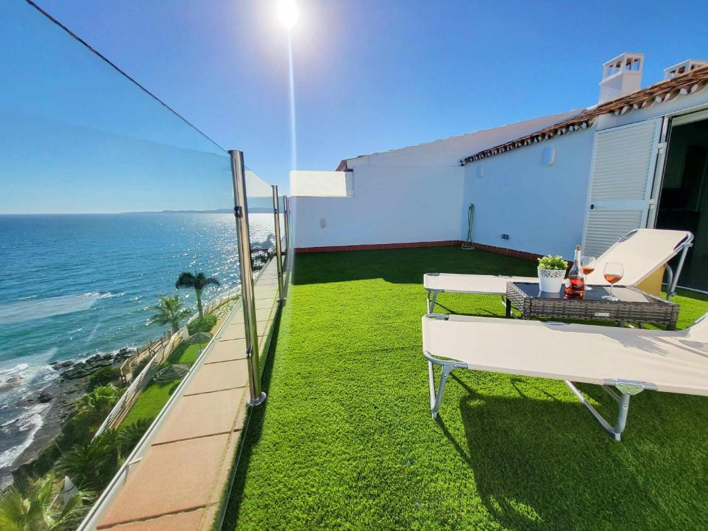 Fotografia z galérie ubytovania PINTA BEACH HOUSE Dúplex con vistas panorámicas v destinácii Málaga